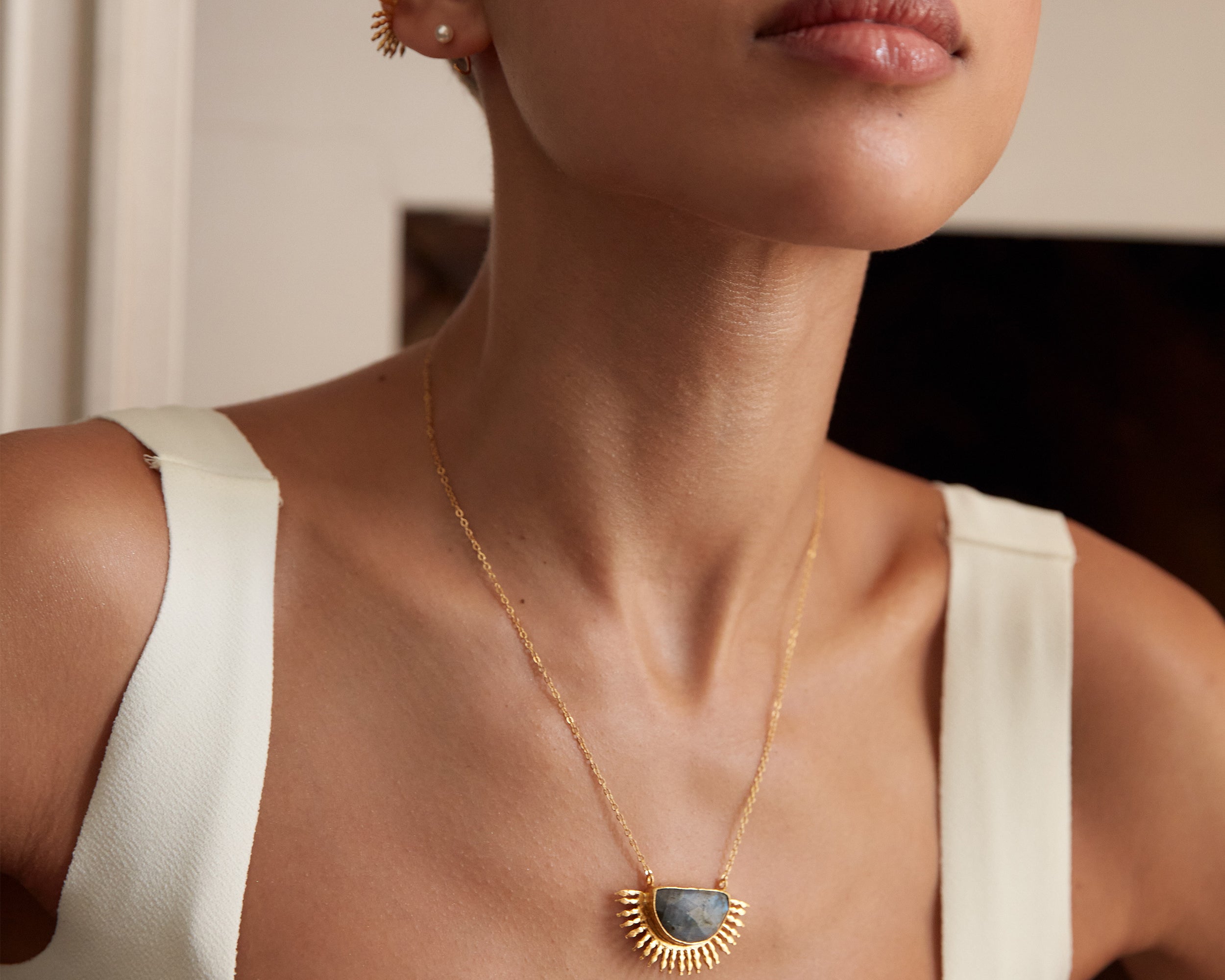 Sunrise Labradorite Pendant Necklace | Sustainable Jewellery by Ottoman Hands