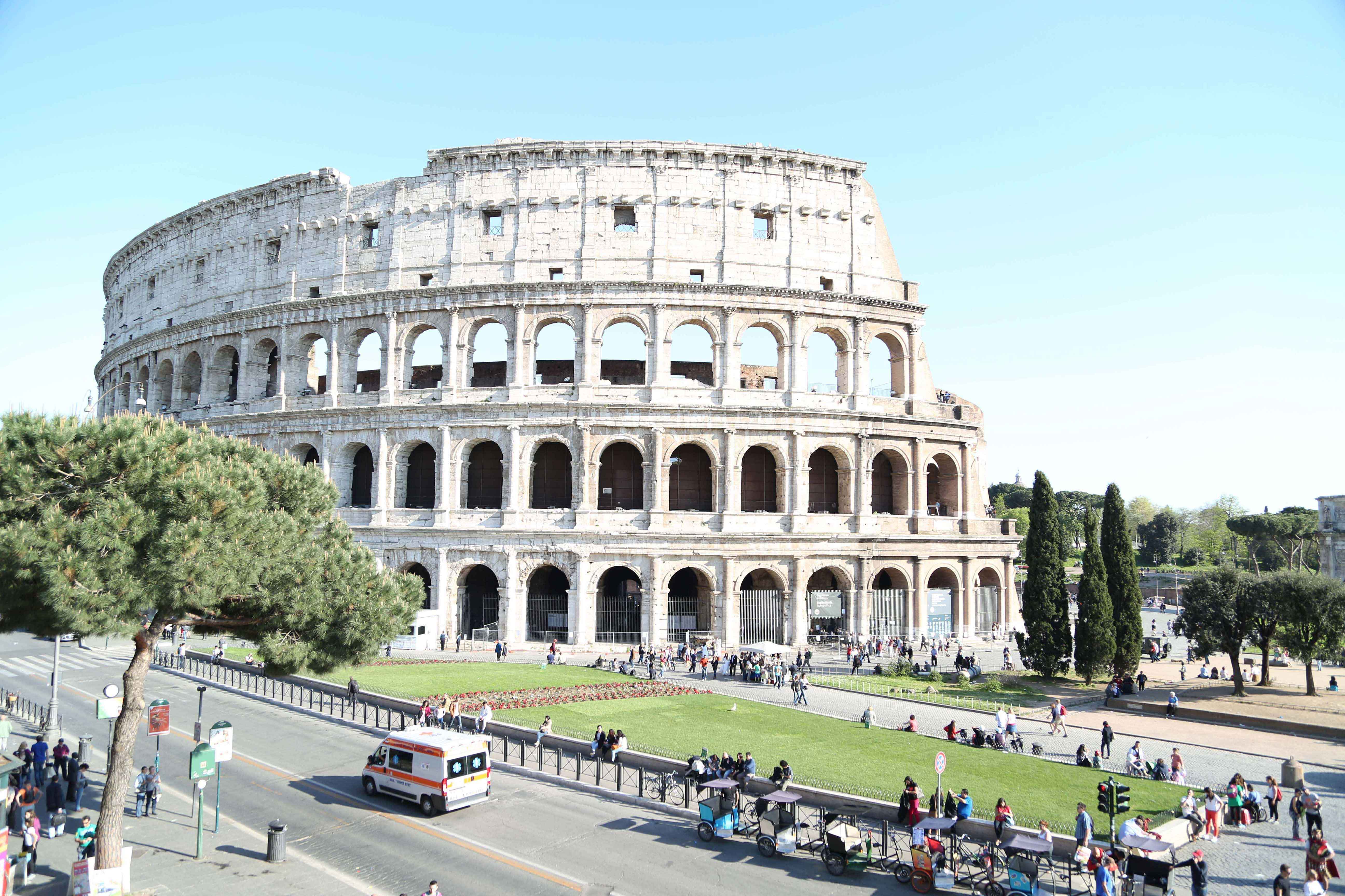 Mitika Goes To Rome