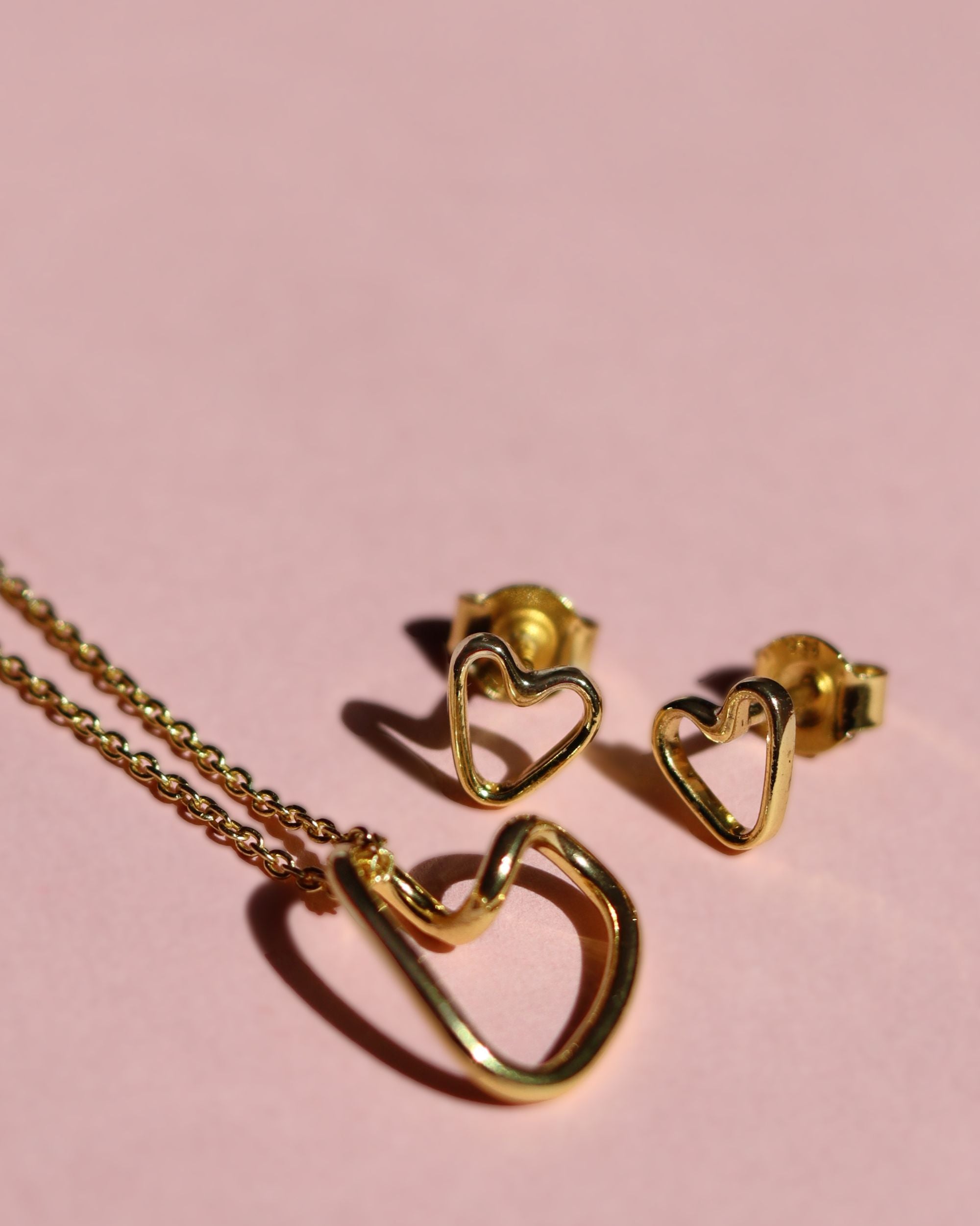 Outline Heart Stud Earrings | Sustainable Jewellery by Ottoman Hands