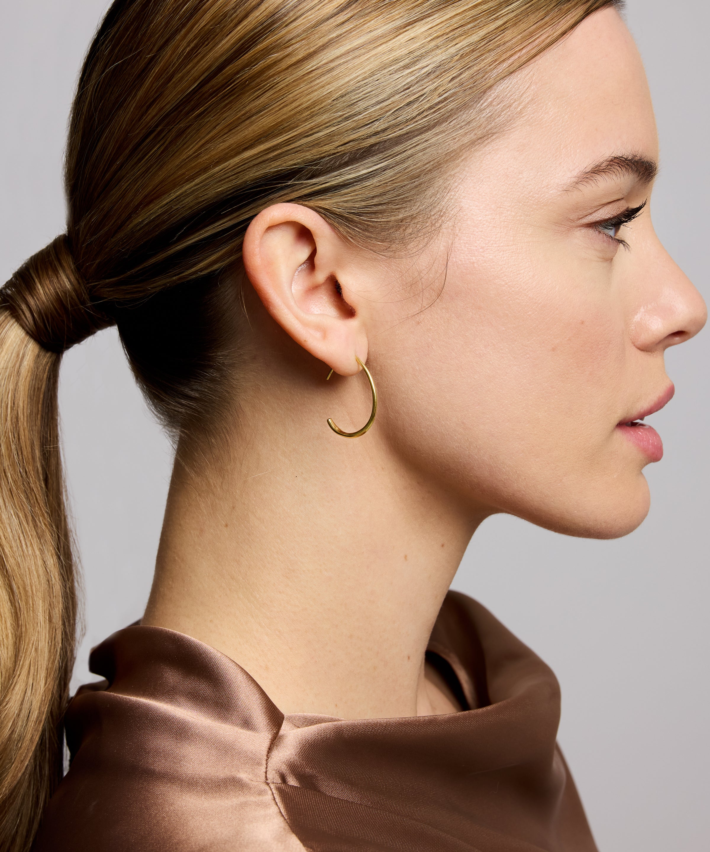 Allegra Oval Hoop Earrings | Sustainable Jewellery by Ottoman Hands