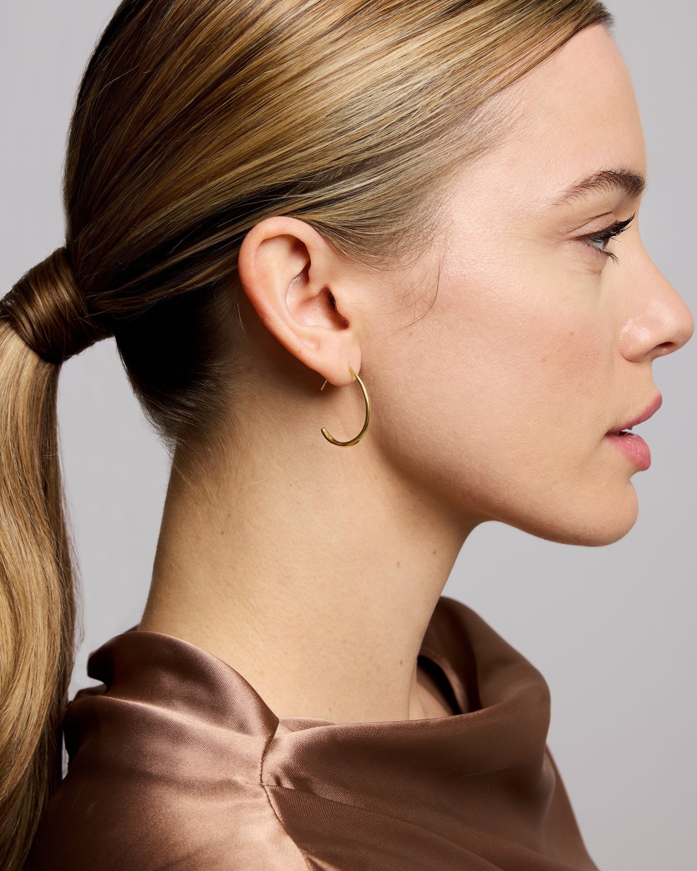 Allegra Oval Hoop Earrings | Sustainable Jewellery by Ottoman Hands
