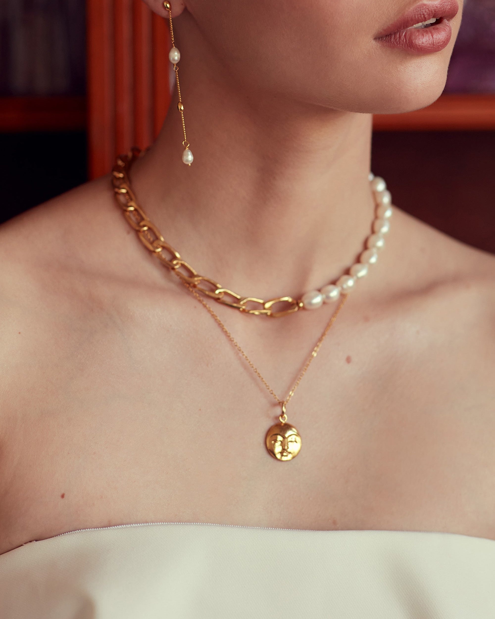 Moon Face Gold Pendant Necklace | Sustainable Jewellery by Ottoman Hands