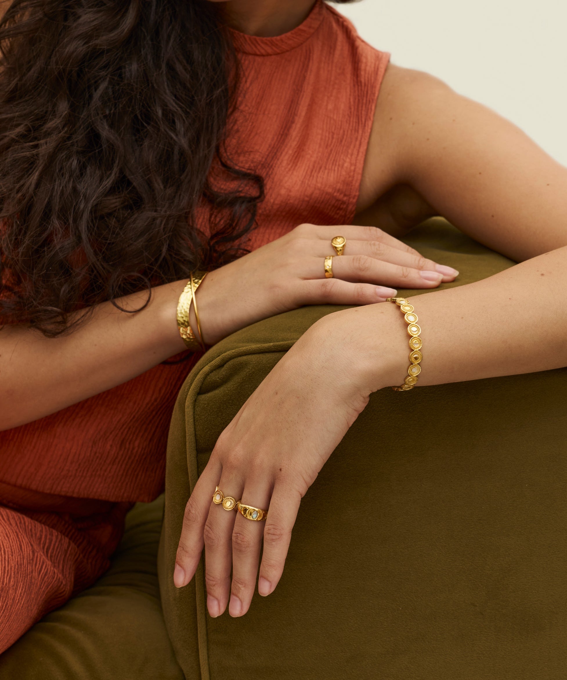 Moonstone Band Ring | Sustainable Jewellery by Ottoman Hands