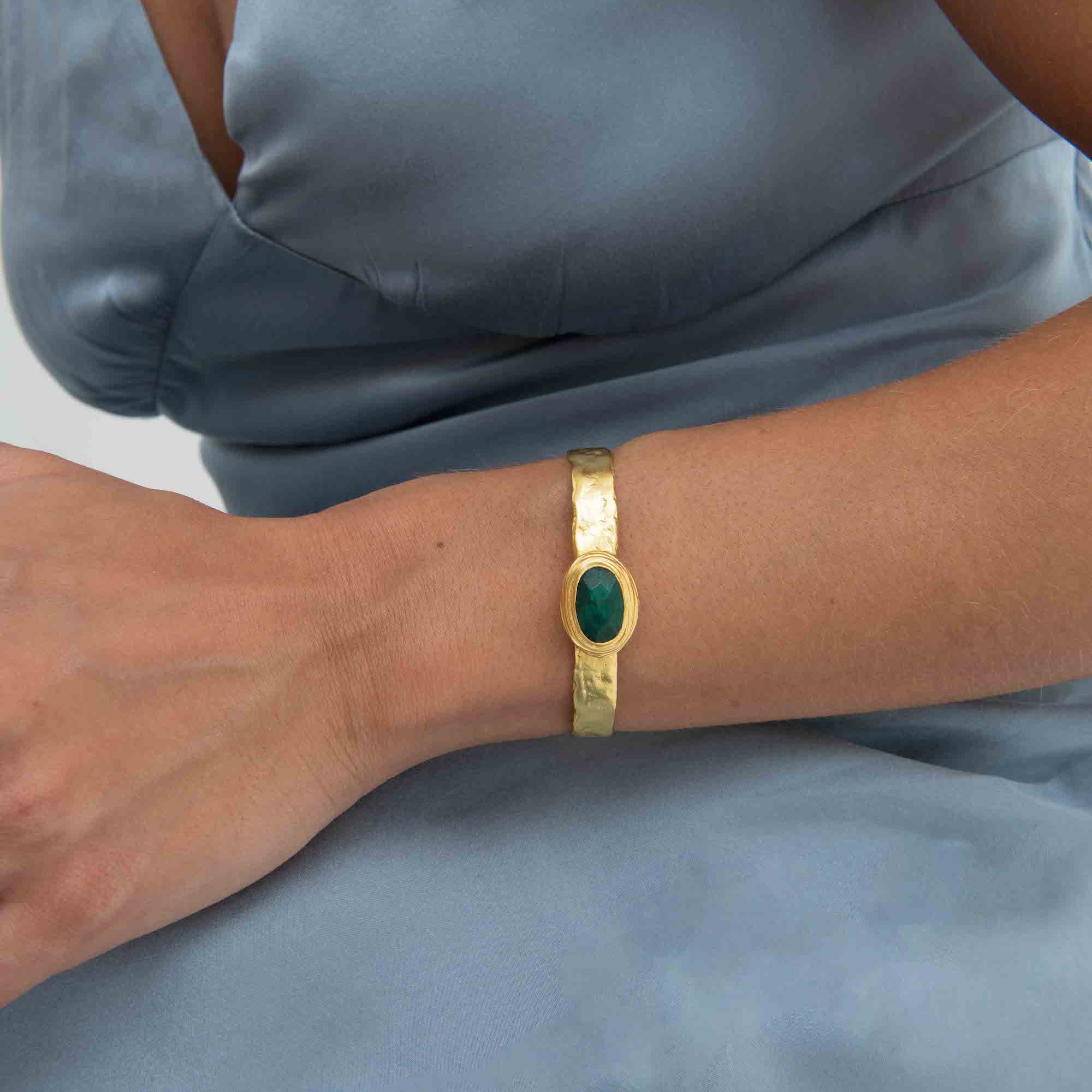 Emerald Cuff Bracelet | Sustainable Jewellery by Ottoman Hands