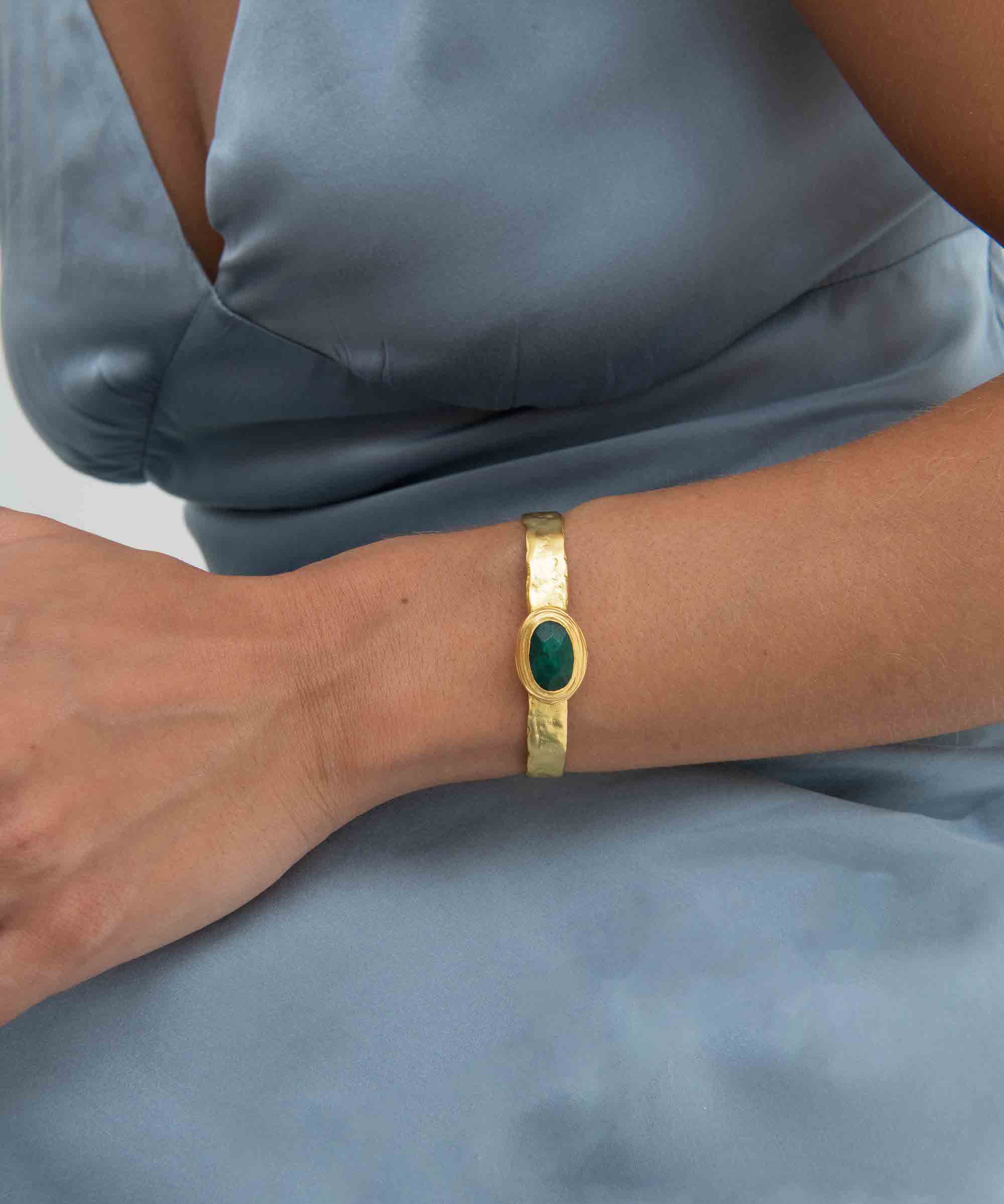 Emerald Cuff Bracelet | Sustainable Jewellery by Ottoman Hands