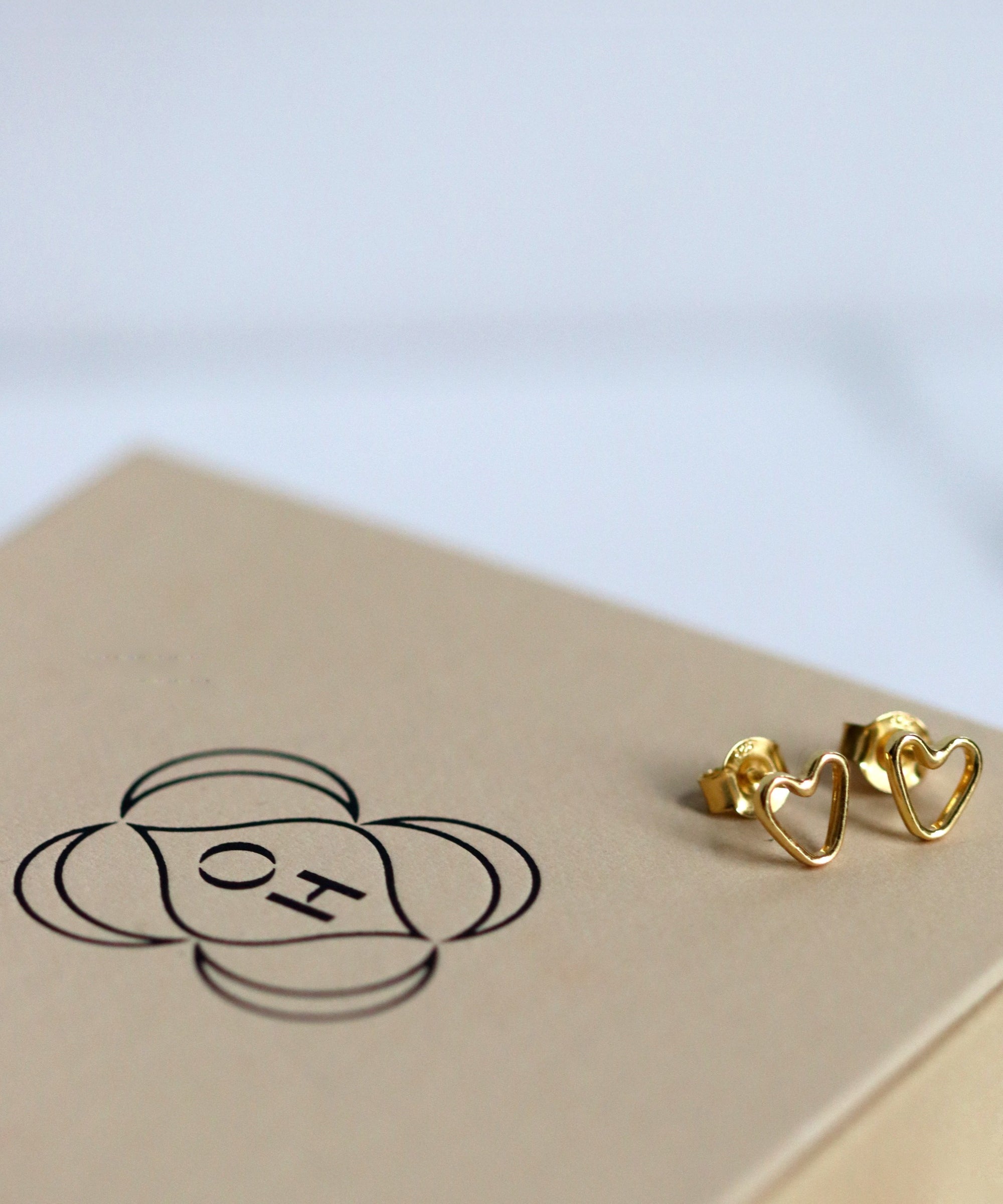 Outline Heart Stud Earrings | Sustainable Jewellery by Ottoman Hands