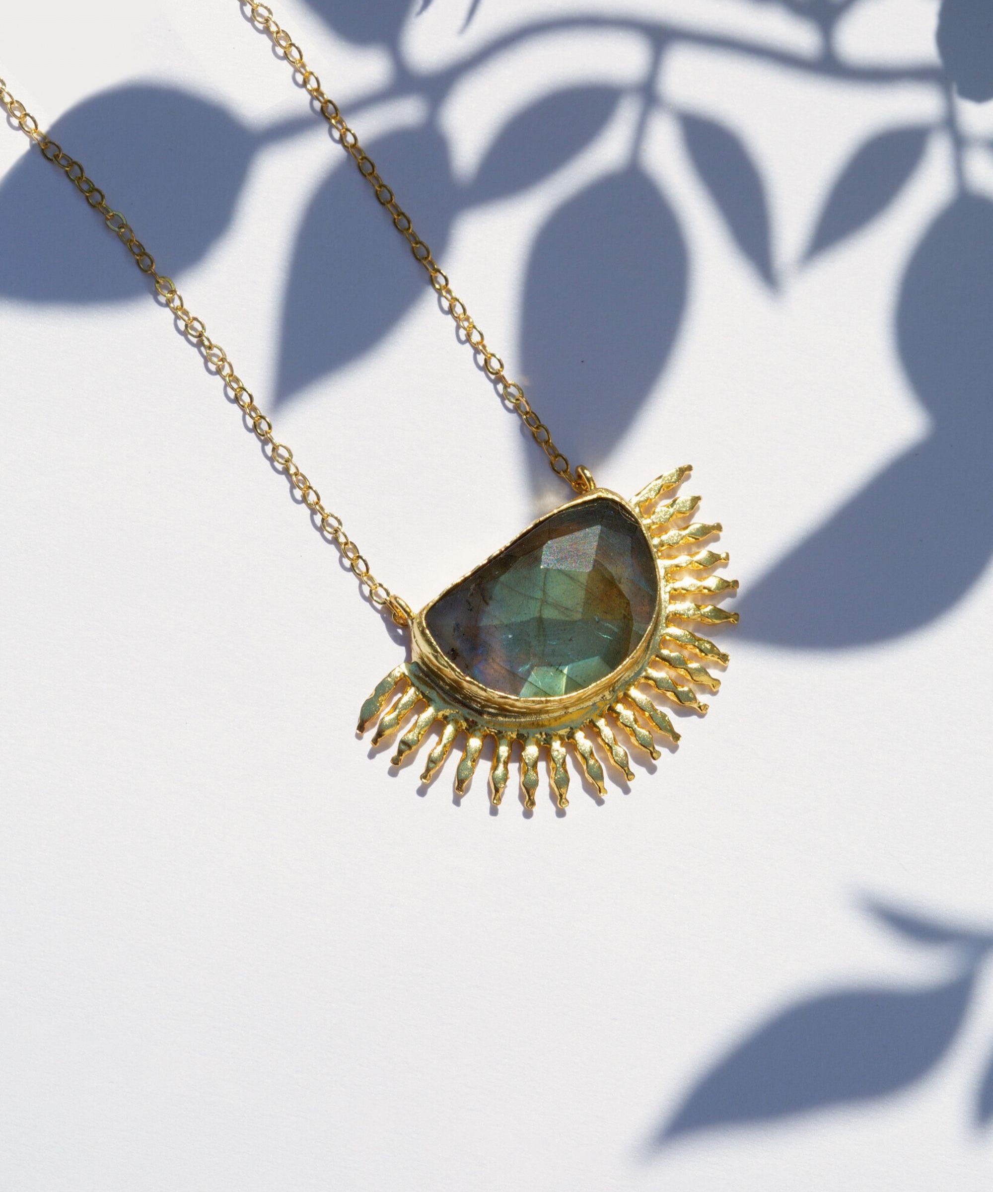 Sunrise Labradorite Pendant Necklace | Sustainable Jewellery by Ottoman Hands