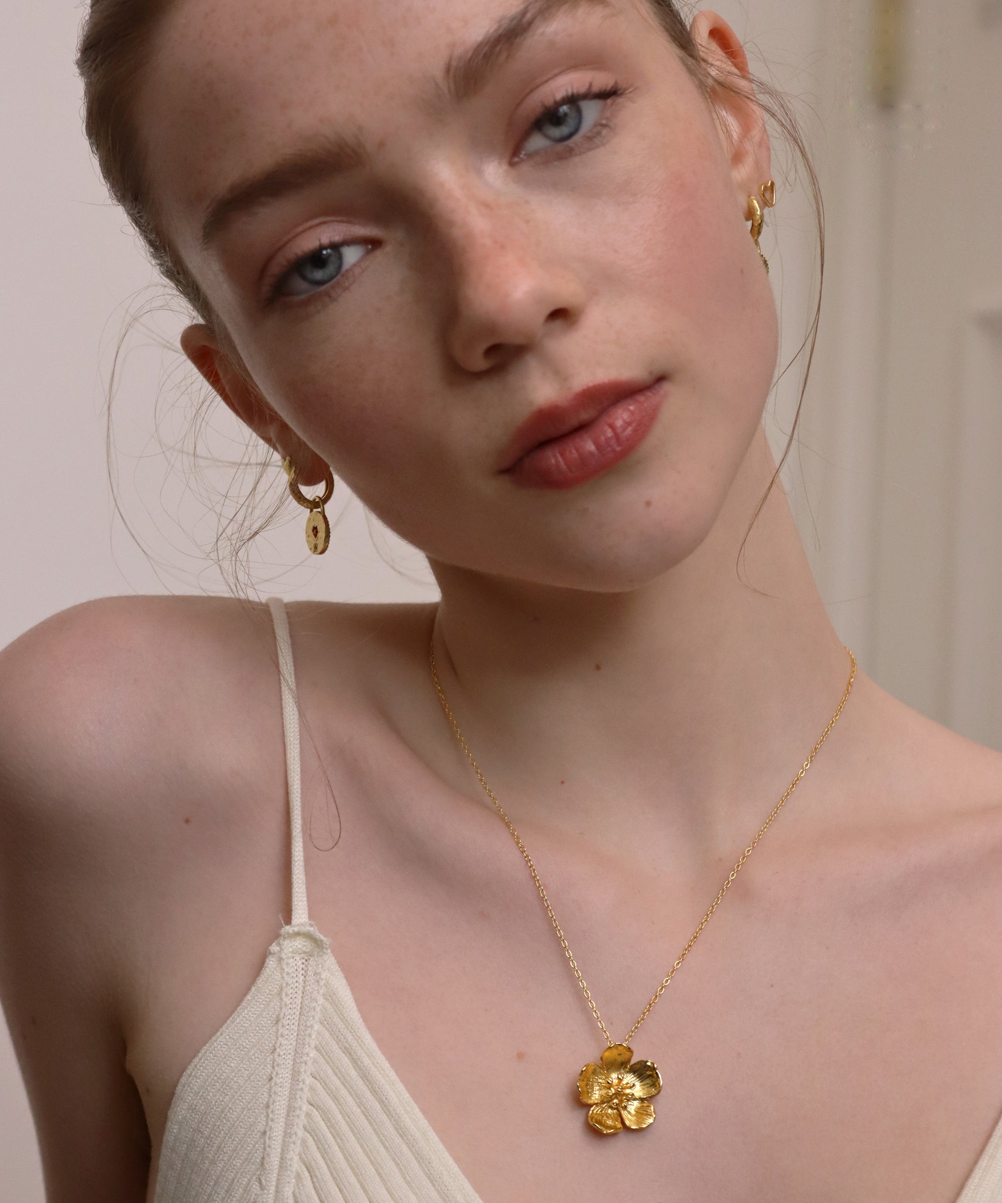 Buttercup Gold Flower Pendant Necklace | Sustainable Jewellery by Ottoman Hands