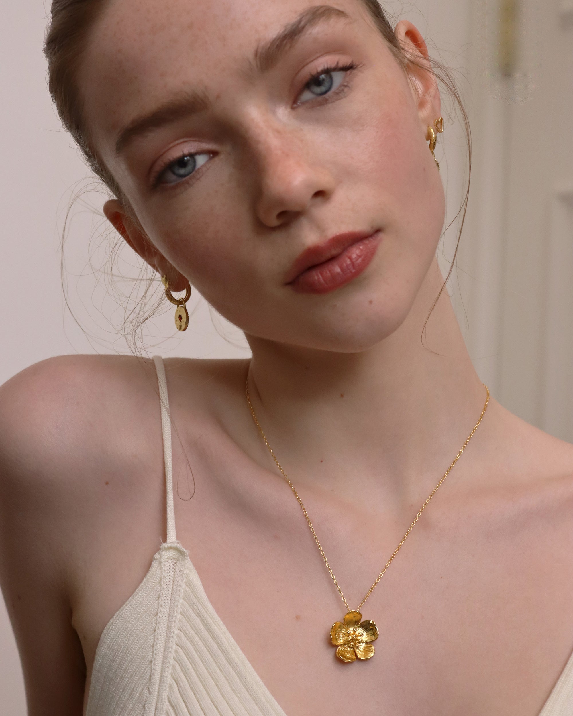 Buttercup Gold Flower Pendant Necklace | Sustainable Jewellery by Ottoman Hands