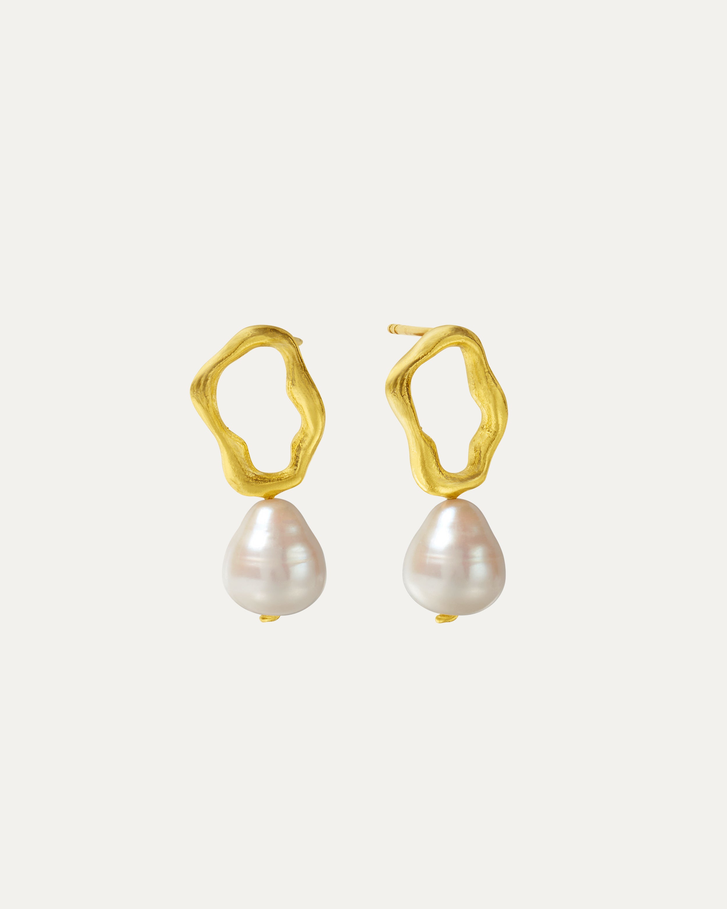Gloria Pearl Stud Earrings | Sustainable Jewellery by Ottoman Hands