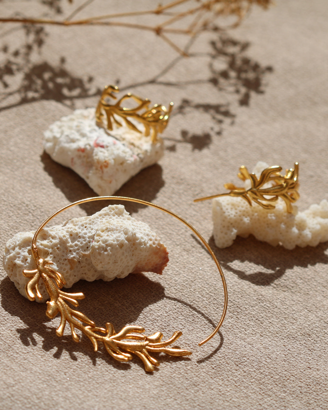 Zephyr Gold Pull Through Hoop Earrings | Sustainable Jewellery by Ottoman Hands