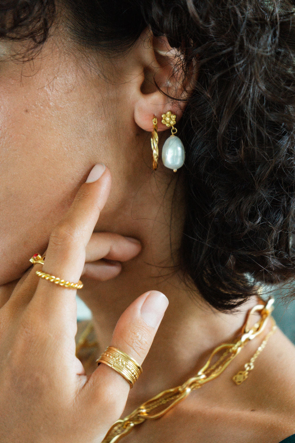 Sabina Twist Hoop Earrings | Sustainable Jewellery by Ottoman Hands