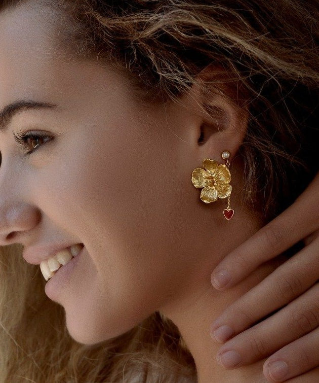 Buttercup Gold Flower Stud Earrings | Sustainable Jewellery by Ottoman Hands