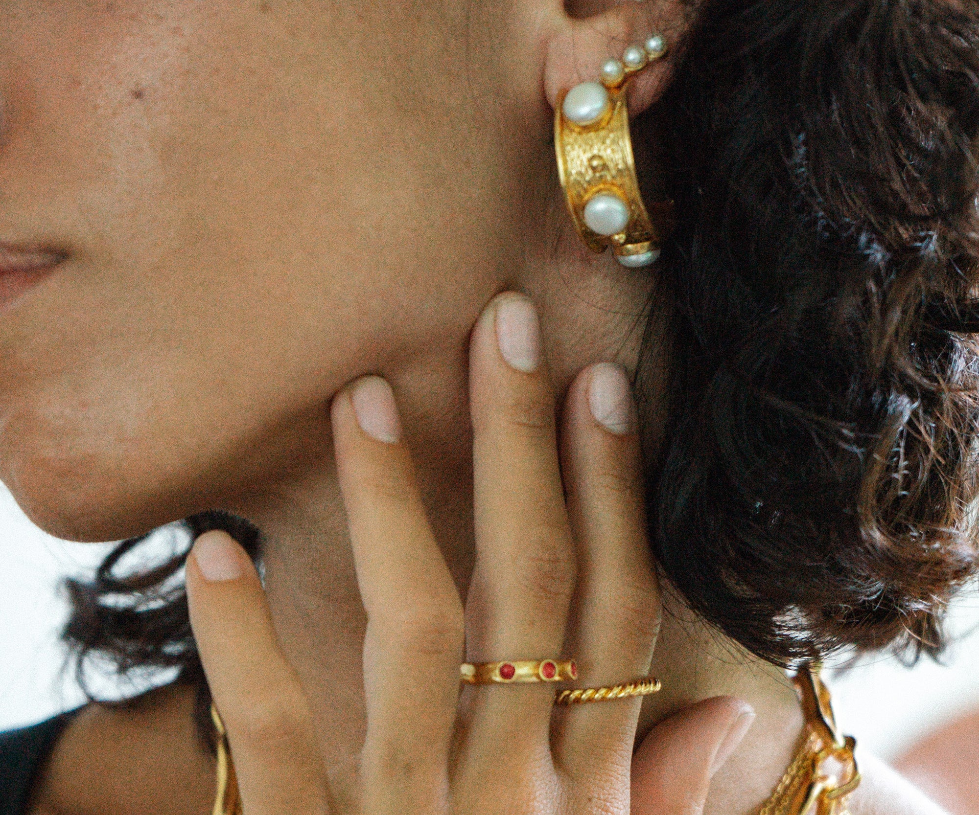 Lorelai Pearl Stud Earrings | Sustainable Jewellery by Ottoman Hands